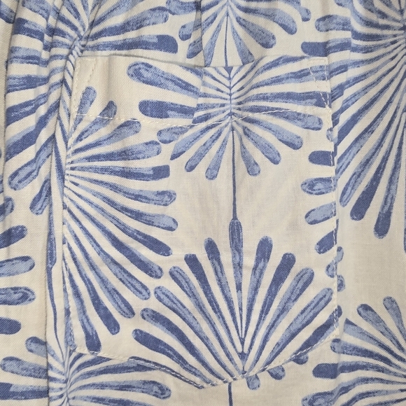 Joie Linen Blend Palm Print Shorts, Size XL - Picture 7 of 7